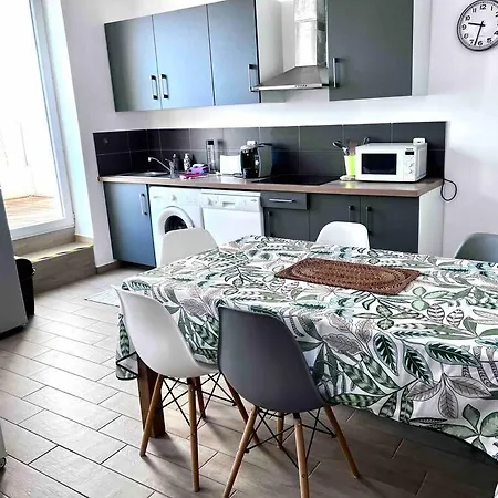 Charmante Maison De Ville, Terrasse Vue Sur Port Holiday home